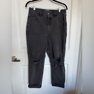 Hollister Ultra-High Rise Mom Ripped Vintage Stretch 8S/29S